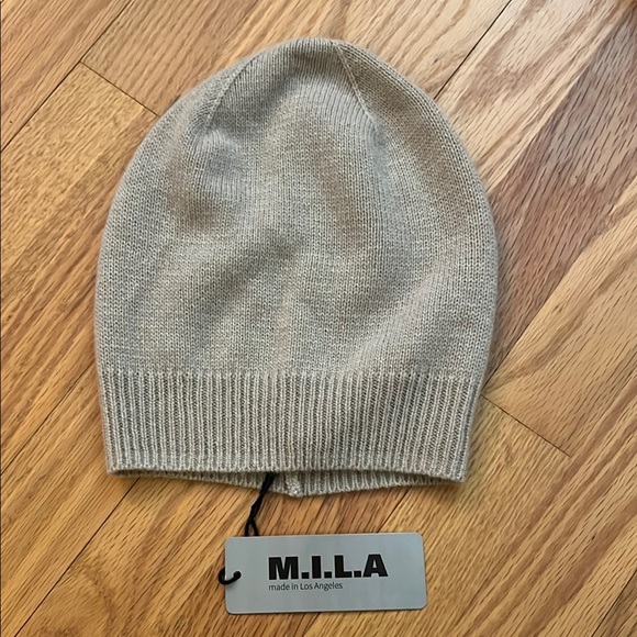 M.I.L.A. Made in Los ANGELES Accessories - NWT M.I.L.A. 100% Cashmere Beige Knit Beanie Winter Hat Luxury Made USA